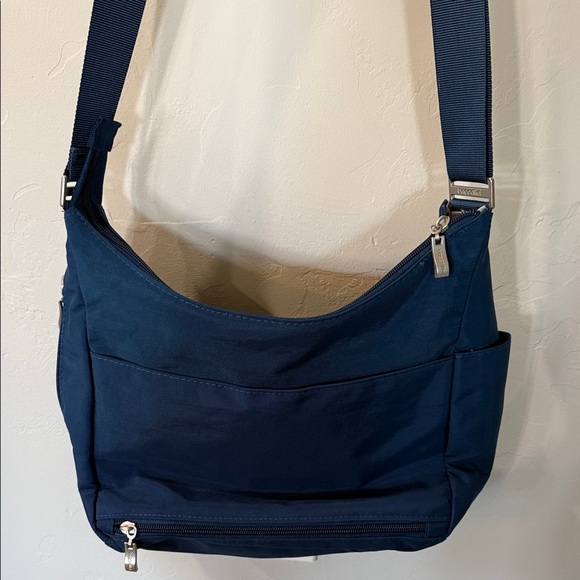 Baggallini Blue Shoulder Bag with Pouch RFID - Picture 4 of 15
